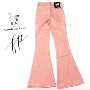 NWT FREE PEOPLE SANDRINE ROSE Alps High Rise Super Flare Jeans Petal 31